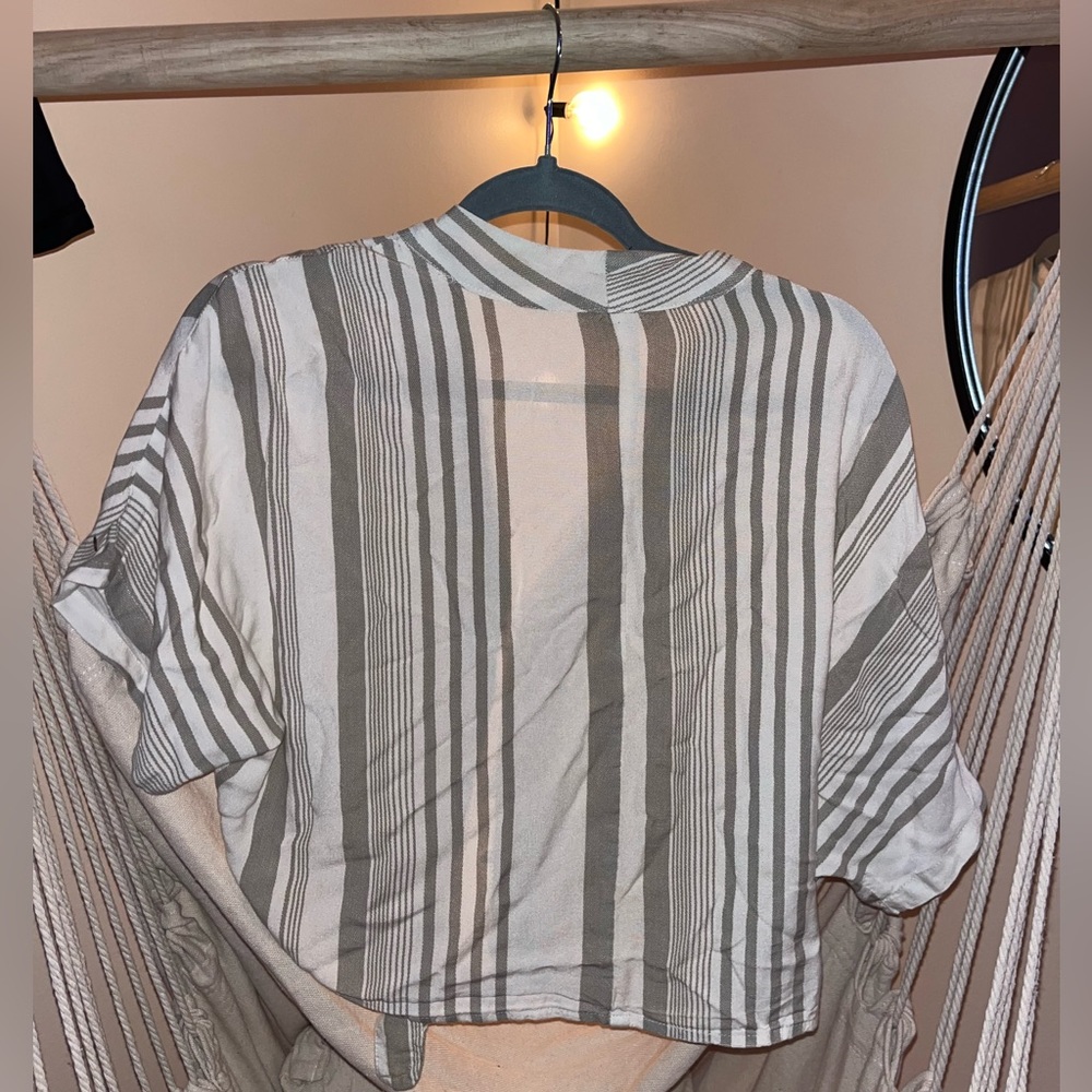 Cropped button up shirt